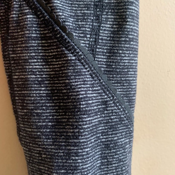Lululemon half zip up jacket - Picture 4 of 4